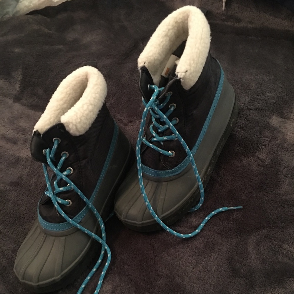 Boys snow boots